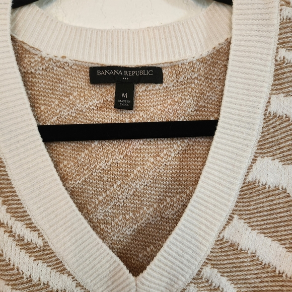 Banana Republic Cream Brown Animal Print Patterned Oversized V-Neck Sweater Sz M - Picture 3 of 5